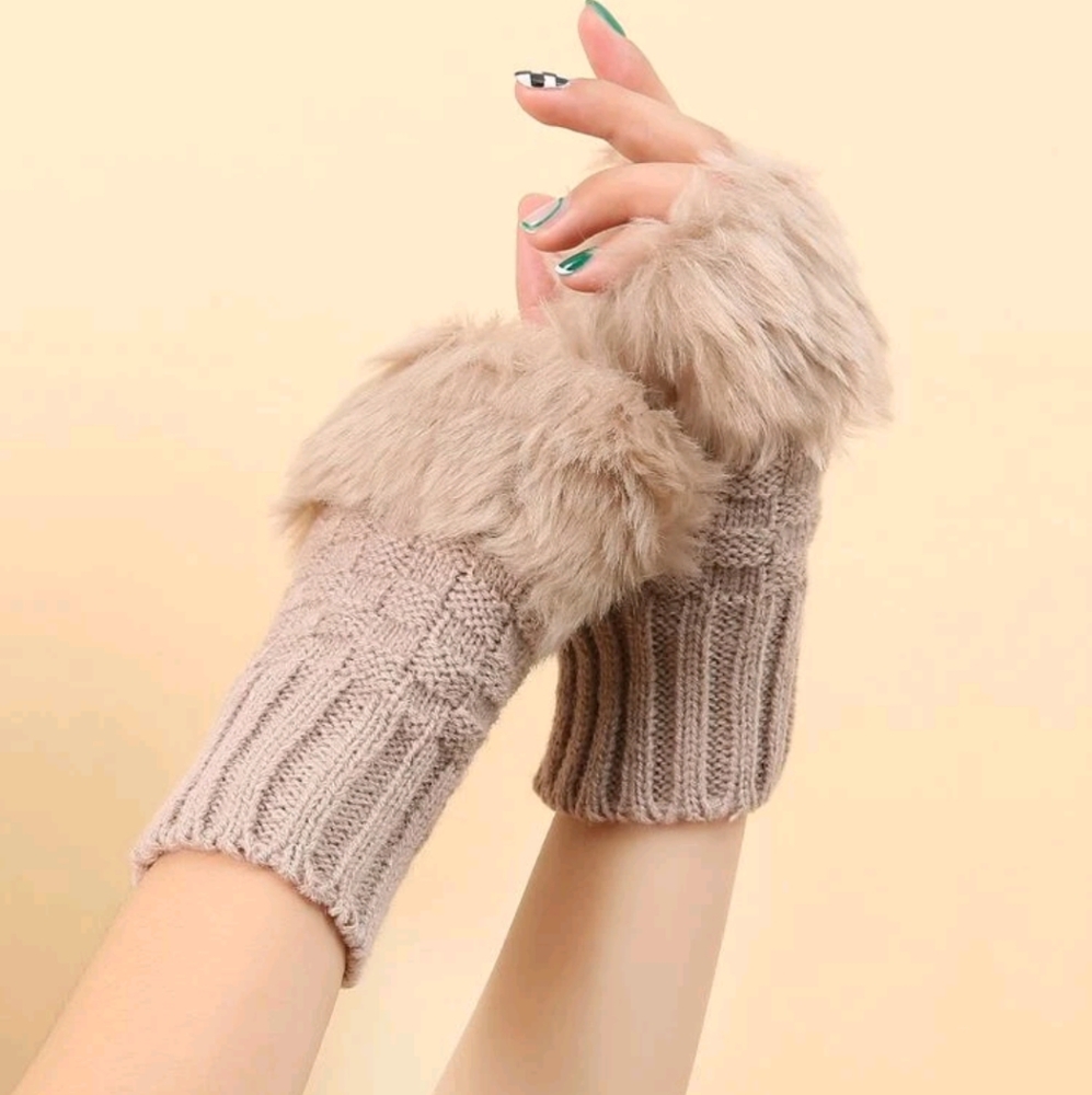 Fingerless Fur Knit Gloves - Picture 2 of 3